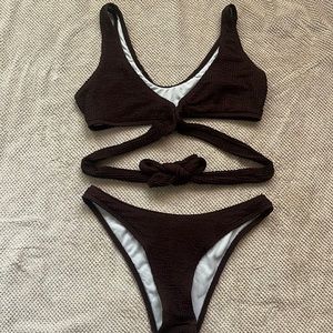 Solid High Cut Knot Front Bikini